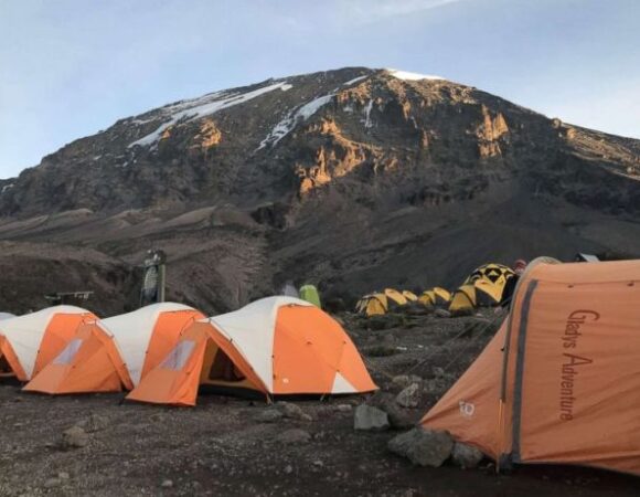 6 DAYS MOUNT KILIMANJARO TREKKING ADVENTURE + 2 NIGHTS HOTEL STAY – MACHAME ROUTE